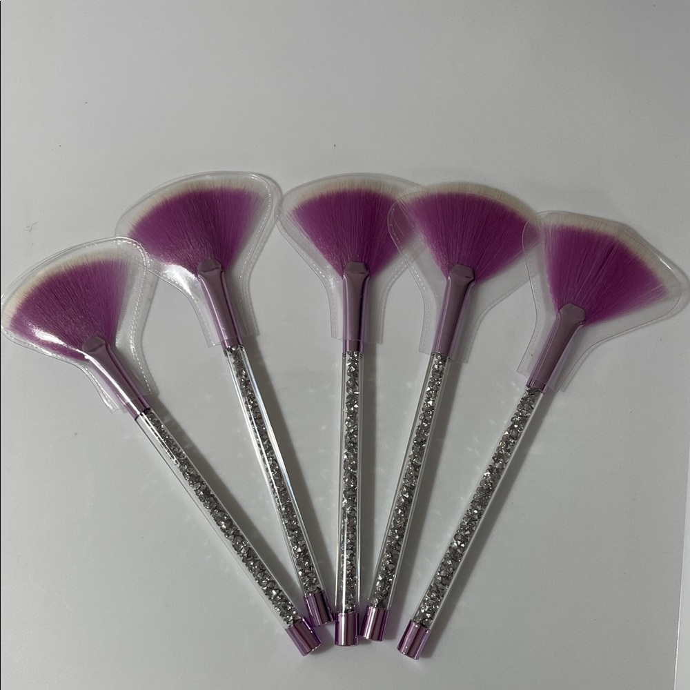Set of 5 Lavender Fan Makeup Brushes with Sparkle Handles